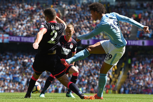 Xem lại Video bàn thắng Man City vs Huddersfield, vòng 37 Ngoại hạng Anh