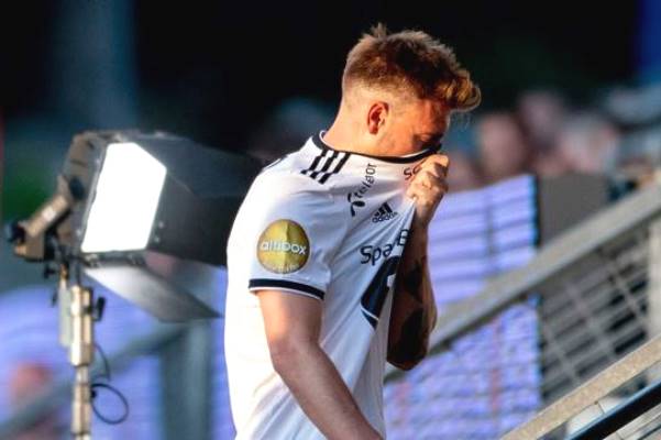 'Lord' Bendtner chấn thương nặng, nguy cơ lỡ World Cup 2018