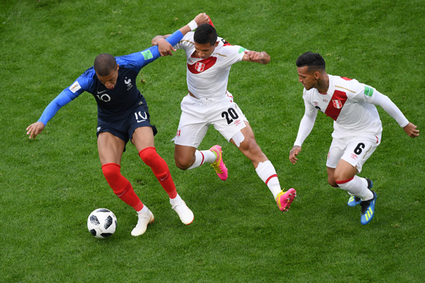 Kết quả bảng C World Cup 2018 lượt 2: Pháp 1-0 Peru