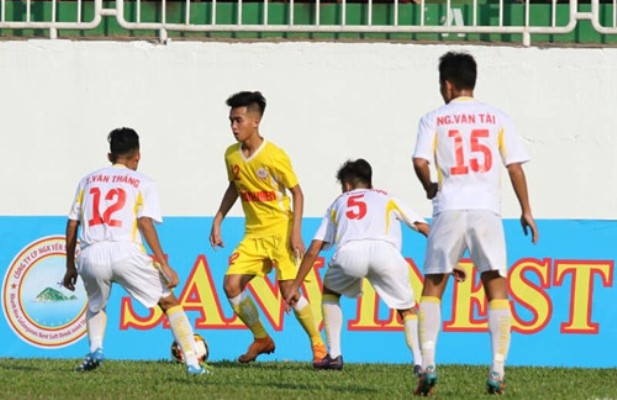 Kết quả U19 SLNA vs U19 Hà Nội (FT 1-1): Đàn em Quang Hải hòa hú vía