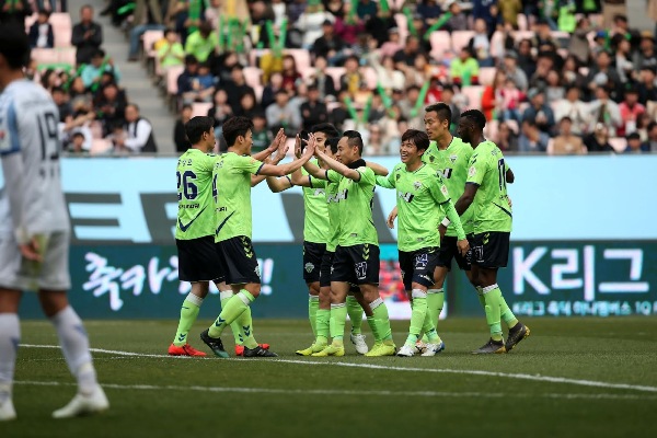 Nhận định bóng đá Jeju United vs Jeonbuk Motors, 12h ngày 13/4 (vòng 7 K.League 2019)