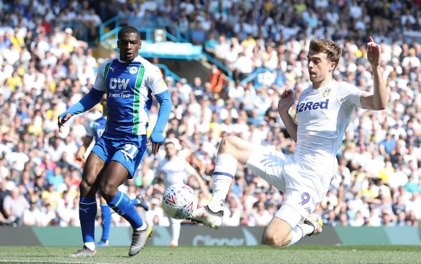Kết quả Leeds United 1-2 Wigan: Cú sốc lớn cho tham vọng thăng hạng