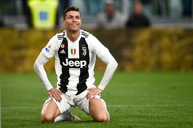 Ronaldo yêu cầu Juventus mua 6 cầu thủ để lên ngôi Champions League