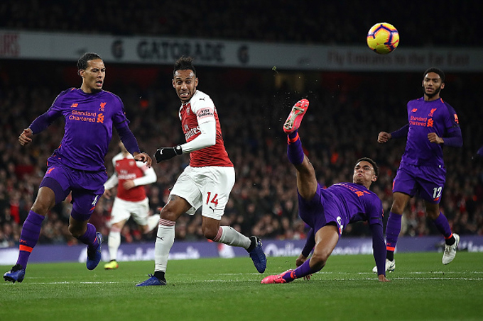 Liverpool vs Arsenal: Tân binh Pepe đối đầu tam tấu Firmino-Salah-Mane