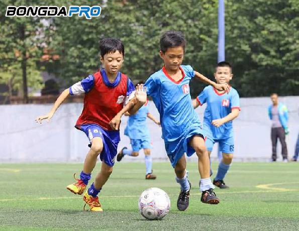 Nam Trung Kids Móng Cái và mô hình bóng đá cộng đồng chuyên nghiệp