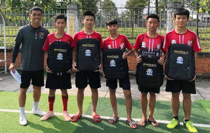 Star Kids Bến Tre - Niềm tự hào của tuyển thủ Nguyễn Công Thành