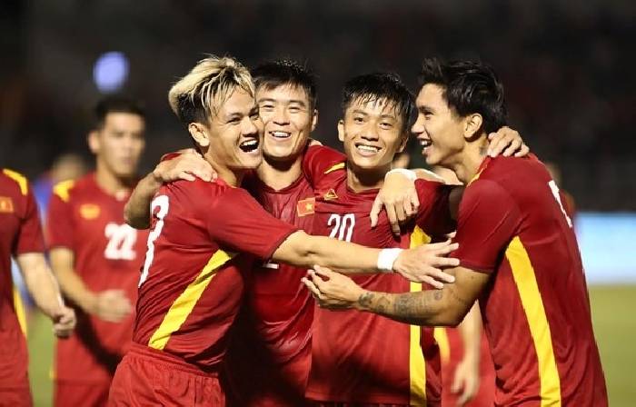 Giá vé trận Việt Nam vs Malaysia lúc 19h30 ngày 27/12 bao nhiêu, mua ở đâu?  