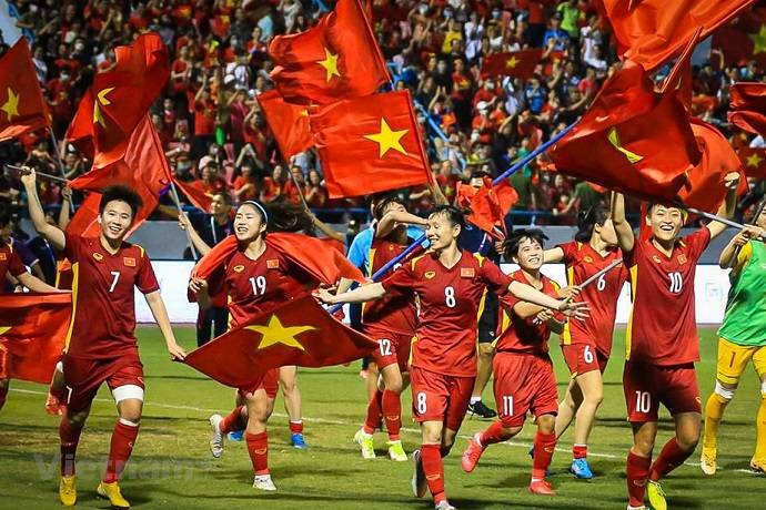 FIFA giải ngân xong, tuyển nữ Việt Nam nộp thuế 70 triệu một người