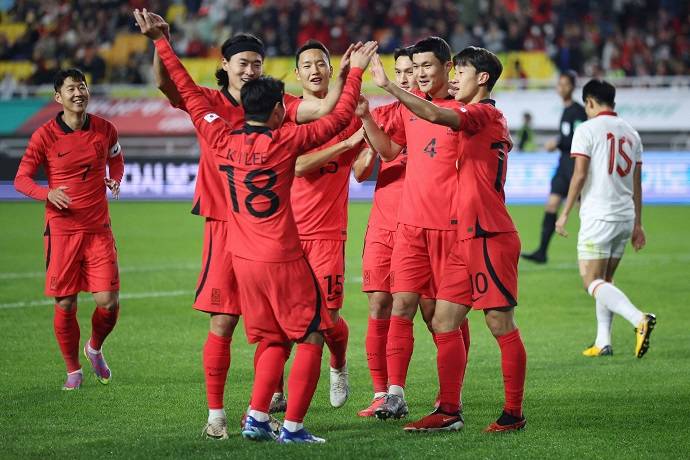 Hàn Quốc tung ra sân đội hình toàn sao "hủy diệt" Việt Nam với tỷ số 6-0