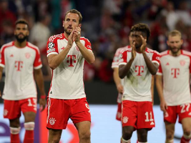 Bayern đối mặt với núi khó khăn khi chạm trán với Dortmund