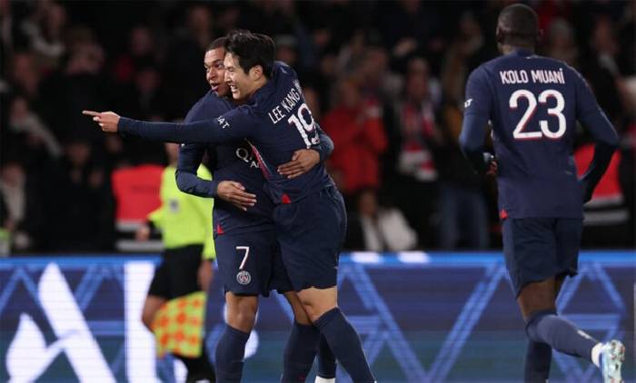Sao Hàn Quốc ghi bàn, PSG lên đỉnh bảng Ligue 1