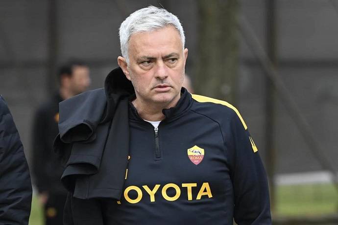 Tương lai của Mourinho tại Roma sẽ được quyết định trong 30 ngày tới