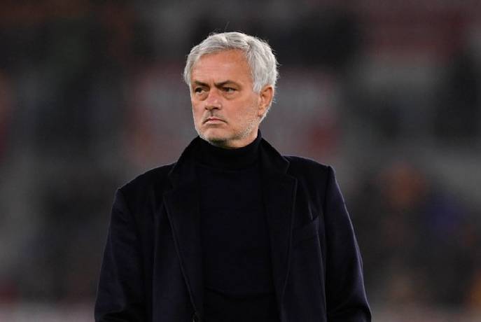 Bị Roma sa thải, Mourinho dẫn dắt 'đại gia' Saudi Pro League?