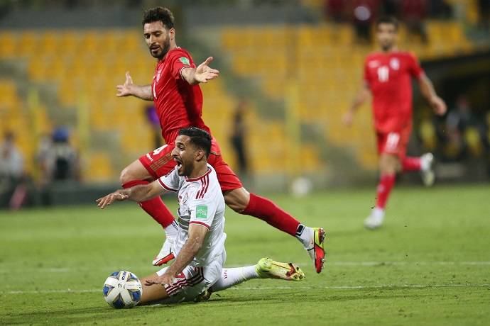 Soi kèo phạt góc Iran vs UAE, 22h ngày 23/1