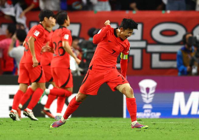 Hàn Quốc trả giá đắt sau tấm vé vào bán kết Asian Cup 2023