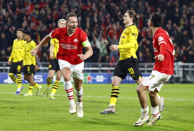 Dortmund thoát thua trước PSV ở Champions League 