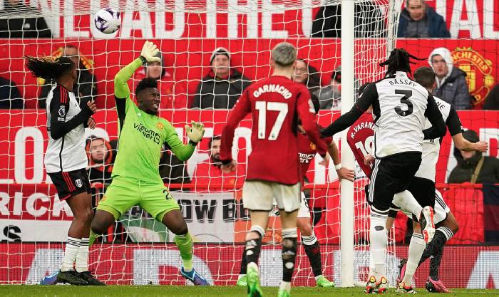 Gục ngã trước Fulham, MU lỡ cơ hội vào top 5 Ngoại hạng Anh