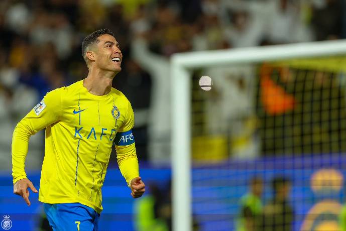Ronaldo hết án treo giò, Al Nassr vẫn nhận thất bại tại Saudi Pro League