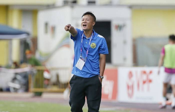 Hòa Bình FC chia tay HLV Phạm Thành Lương