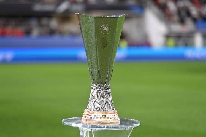 AC Milan chạm trán AS Roma tại tứ kết Cúp C2 châu Âu