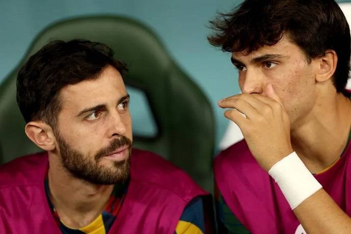 Joao Felix tiết lộ Bernardo Silva rất muốn đến Barcelona