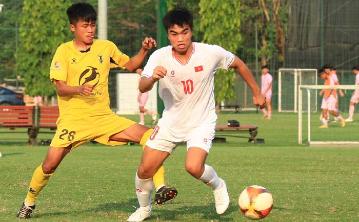 Đội hình mạnh nhất U19 Việt Nam đấu U19 Trung Quốc: Công Phương đá cặp với ‘bản sao’ Phil Foden