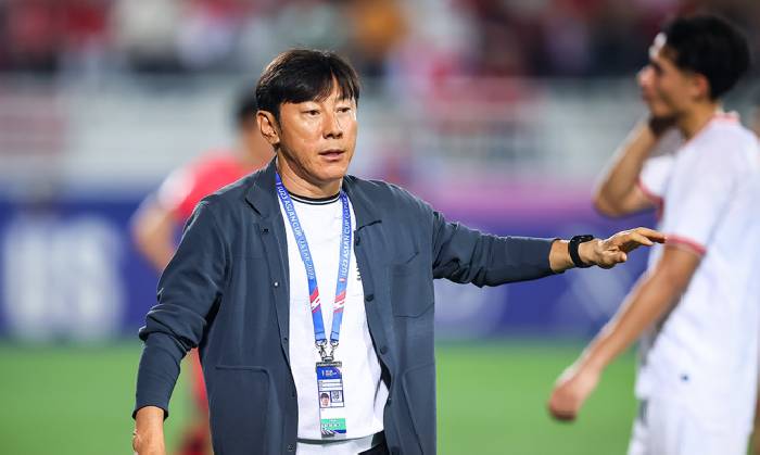 Thua Iraq trên sân nhà, HLV Shin Tae-yong chê cầu thủ Indonesia