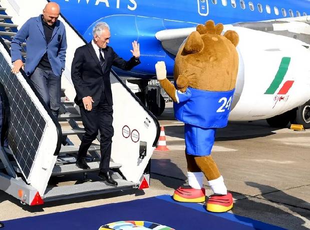 Đội tuyển Italia đặt chân đến Đức dự Euro 2024
