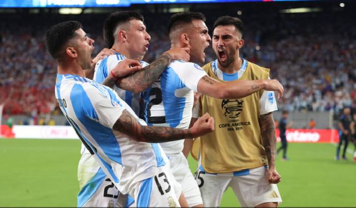 Argentina vào tứ kết Copa America với chuỗi trận toàn thắng