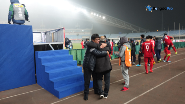 HLV Park Hang-seo lại rớt nước mắt khi U23 Việt Nam tiếp tục làm nên kỳ tích