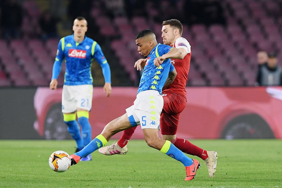 Napoli 0-1 Arsenal: Lacazette lập siêu phẩm, Pháo Thủ vào bán kết