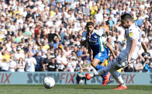 Kết quả Leeds United 1-2 Wigan: Cú sốc lớn cho tham vọng thăng hạng