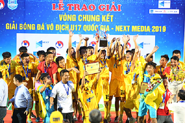 Lê Trung Tuấn tỏa sáng như đàn anh Bùi Tiến Dũng, Thanh Hóa vô địch U17 Quốc gia 2019