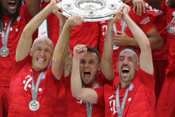 Robben chính thức giải nghệ sau khi chia tay Bayern Munich