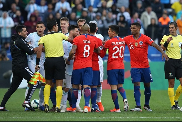 Argentina 2-1 Chile: Aguero và Dybala giúp Argentina giành huy chương đồng Copa America 2019