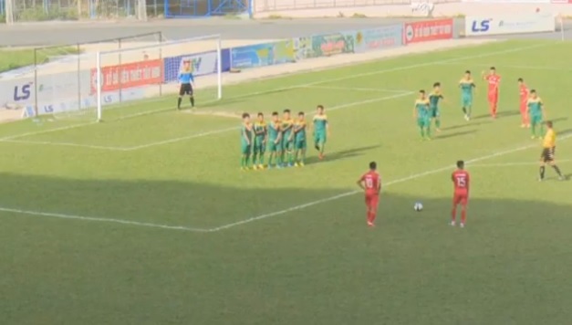Tây Ninh 0-1 Bình Phước: Vũ Phong lập siêu phẩm, Bình Phước áp sát ngôi đầu