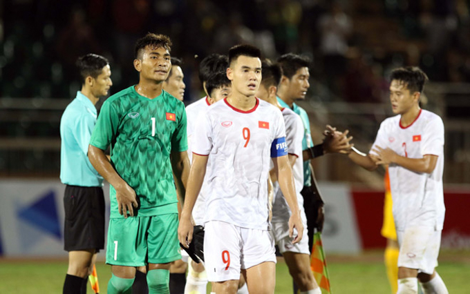 HLV Hoàng Anh Tuấn nói gì về thảm bại 1-4 của U18 Việt Nam?